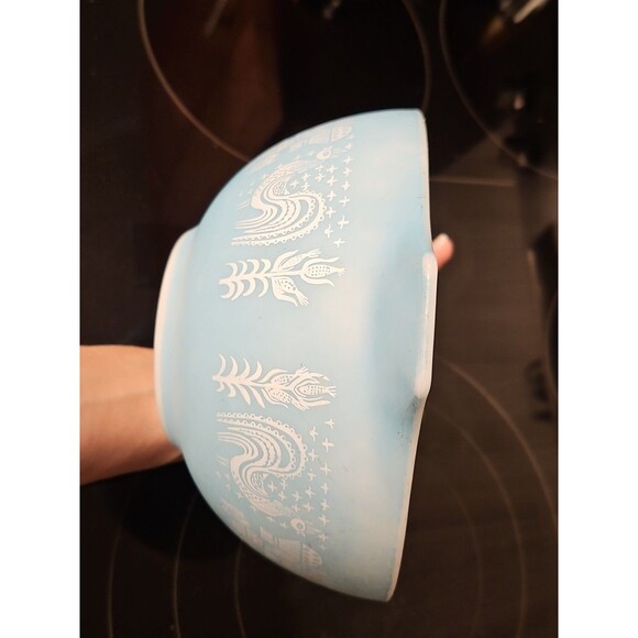Pyrex Amish Butterprint White on Turquoise 1 1/2 qt Cinderella Mixing Bowl #442 - Picture 13 of 14